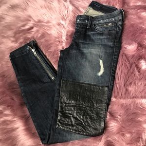 Amazing pair of jeans. Pics don’t do them justice